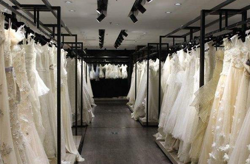 What are the wedding dress fabrics? 